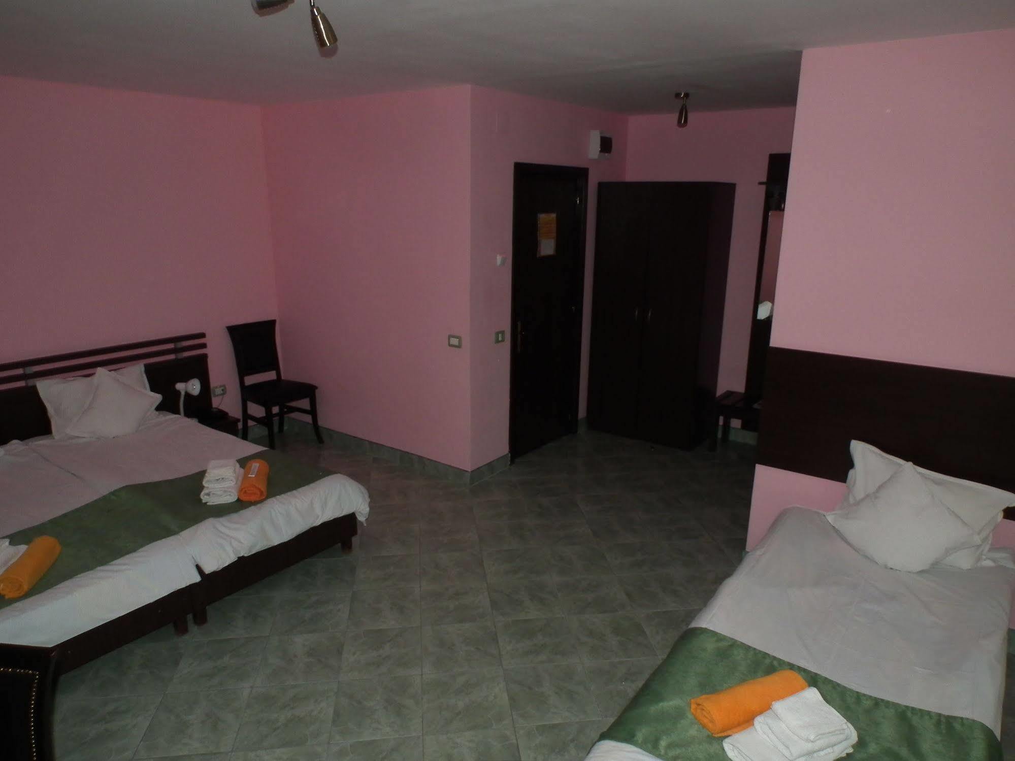 Marea Neagra Hotel مامايا المظهر الخارجي الصورة