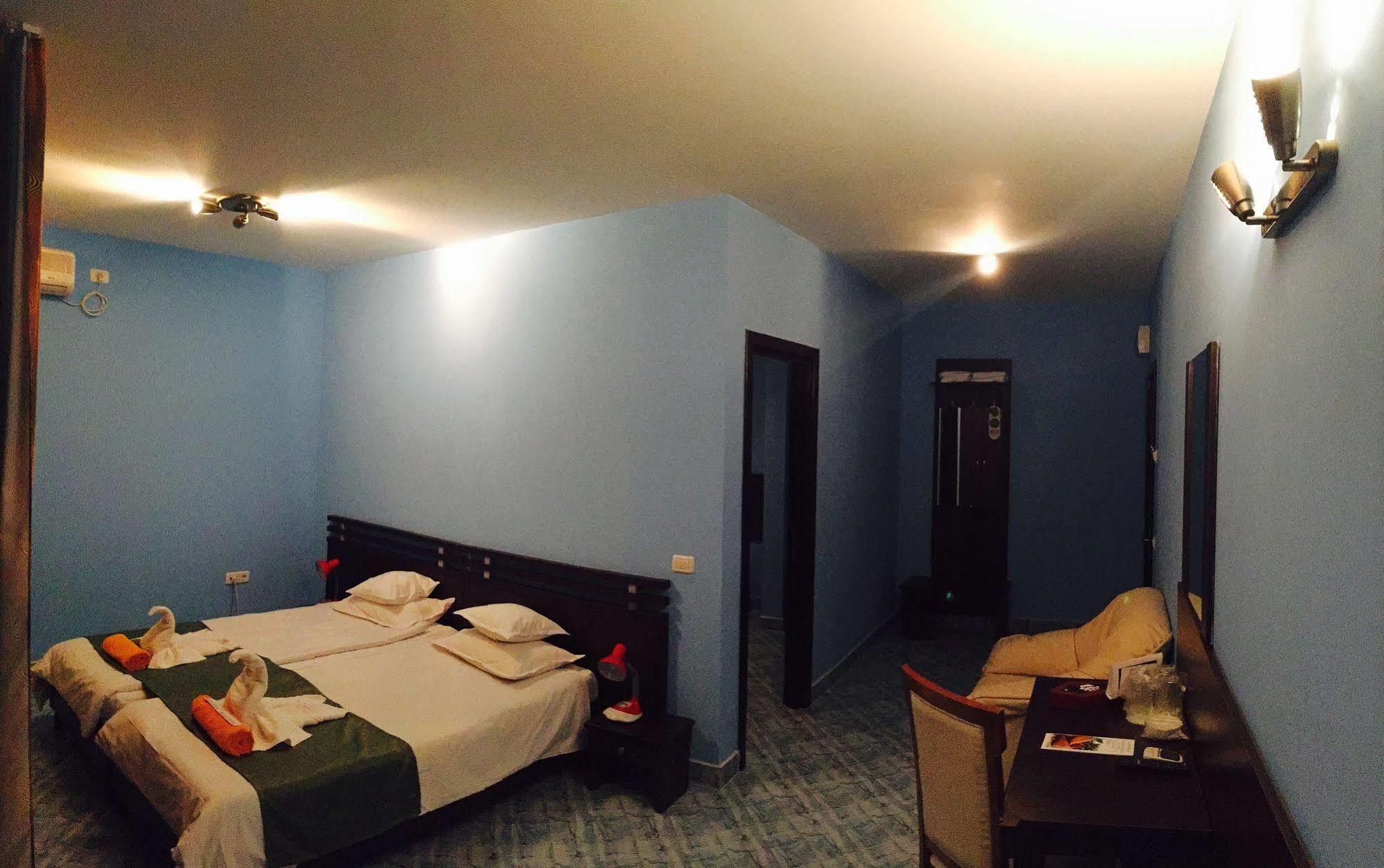 Marea Neagra Hotel مامايا المظهر الخارجي الصورة